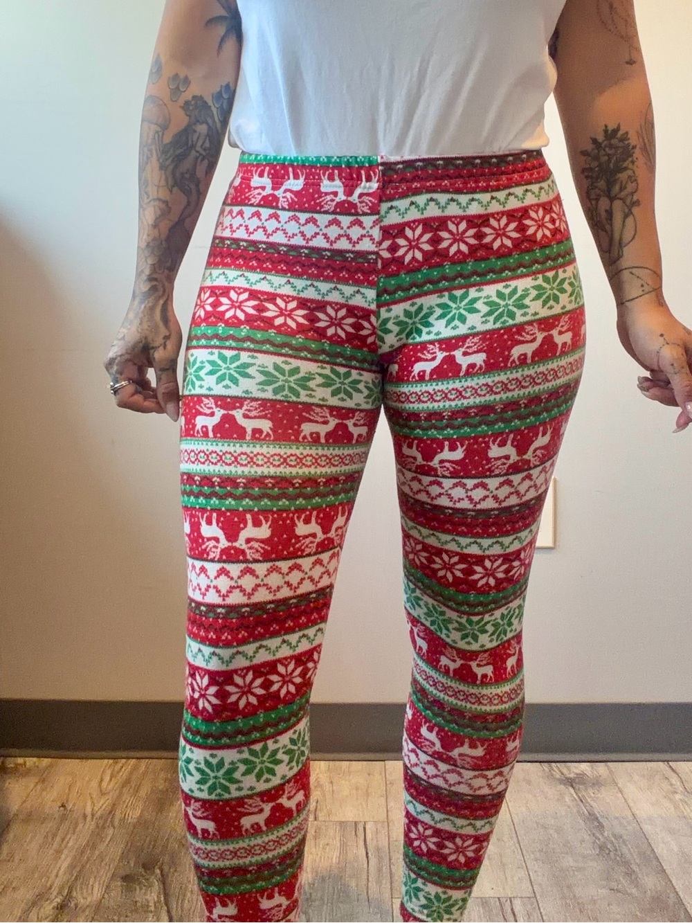 NoBo Small (3-5) Christmas Holiday‎ Festive Red and Green Leggings No Boundaries